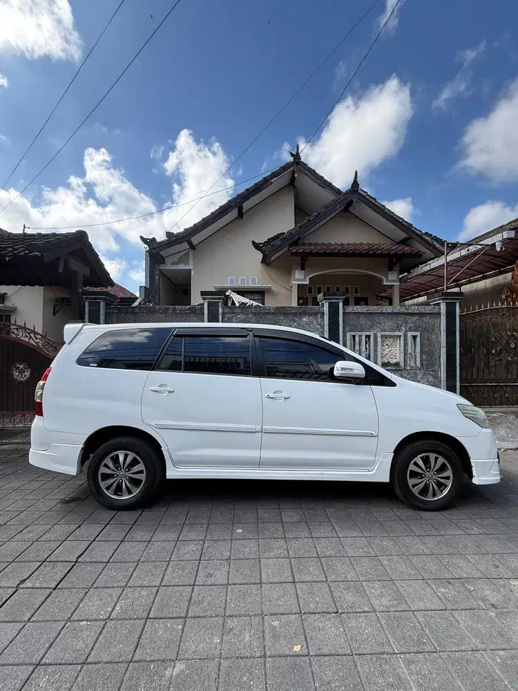 Toyota Kijang Innova 2015 Bensin