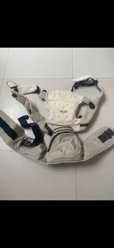 Gendongan bayi depan (hip seat) merk ELLE