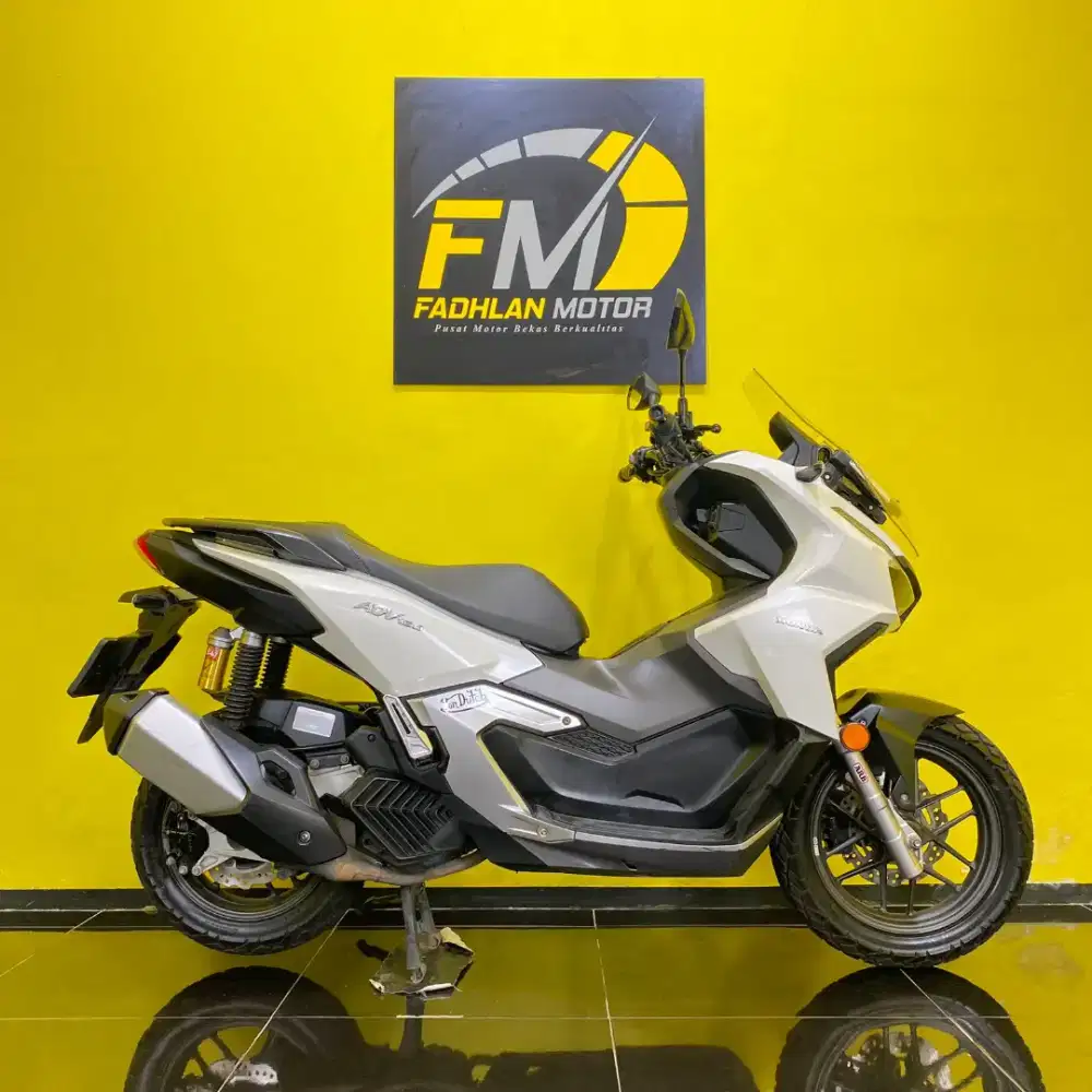 Honda ADV 160 Tahun 2023 Remote lengkap pajak on