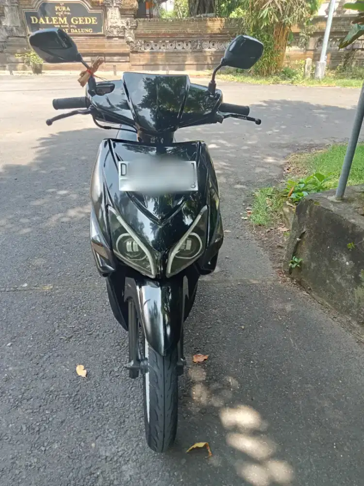 Vario warna hitam tahun 2013