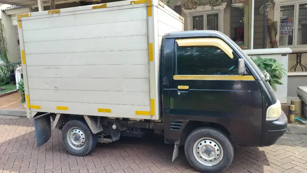 Dijual mobil box Suzuki Carry tahun 2012