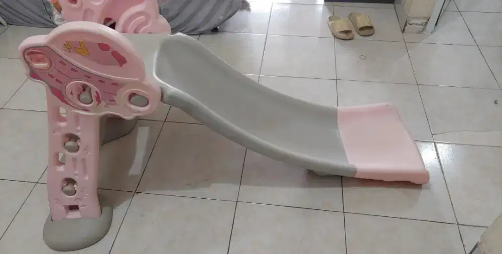 Mainan perosotan