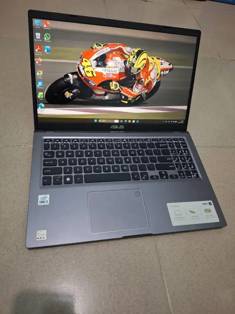 Bismillah dijual laptop asus vivobook core i3gen10 siap pakai