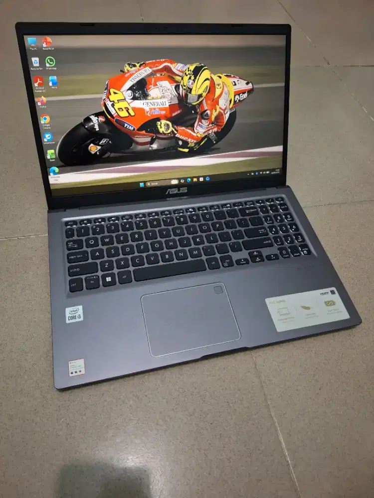 Bismillah dijual laptop asus vivobook core i3gen10 siap pakai