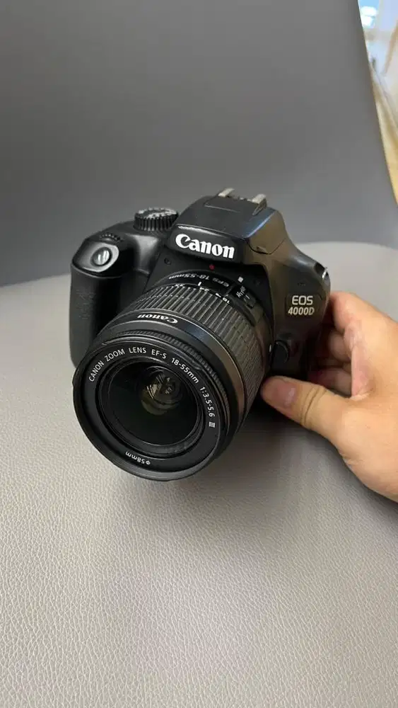 Canon EOS 4000D Bekas seperti baru