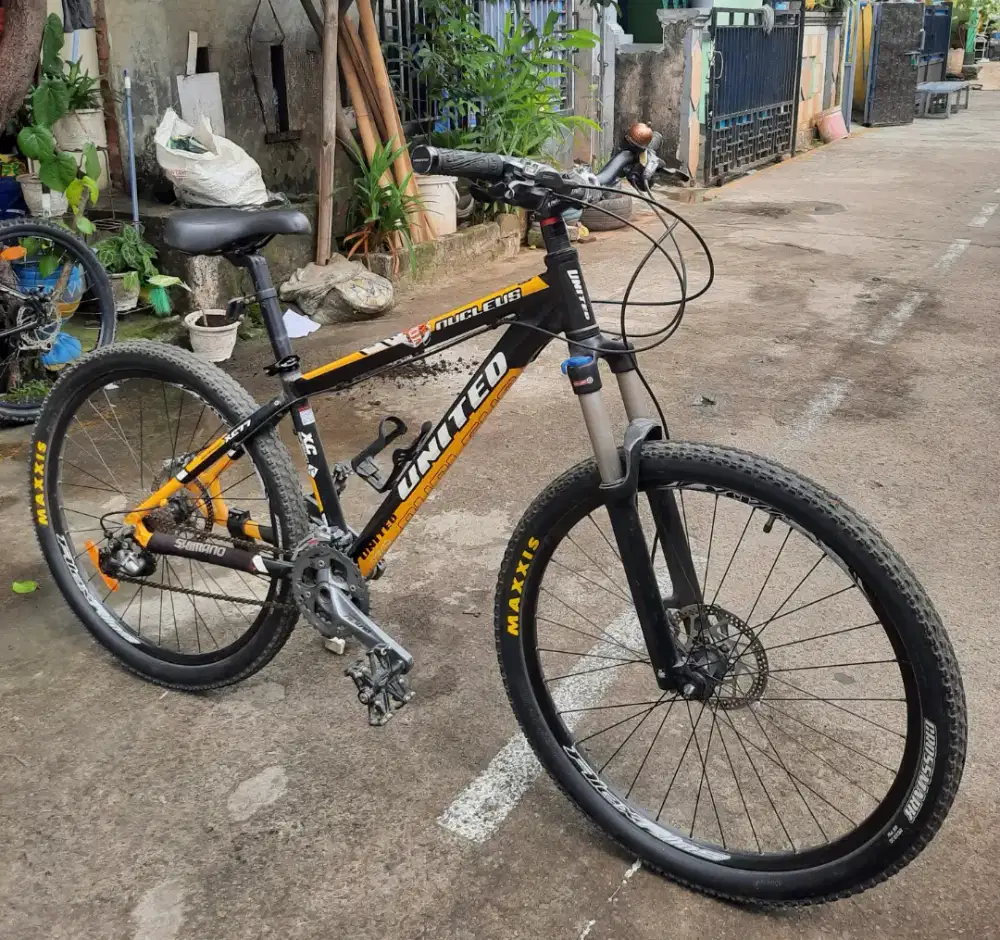 Sepeda Mtb United Nucleus XC 77 Uk 26 Inc