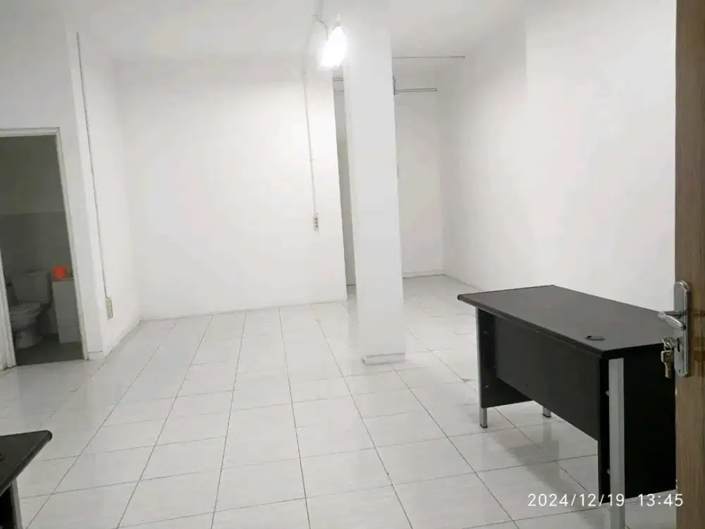 RIC.A155 Murah 6 Ruko Strategis di King Square Driyorejo Siap Pakai