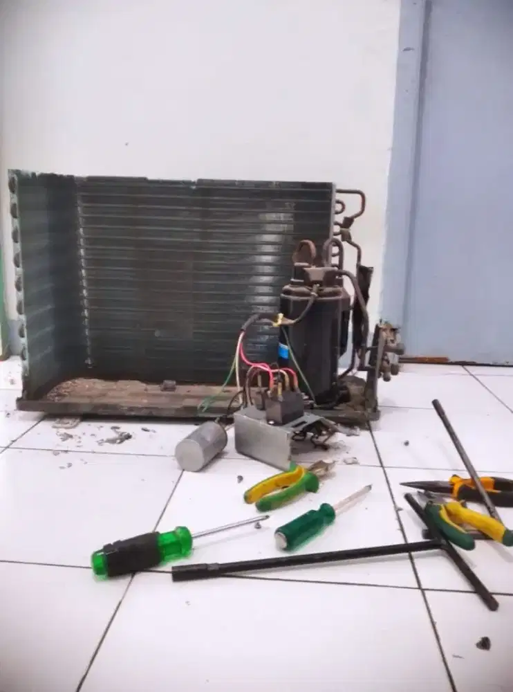 Jasa service AC, perbaikan ac tidak dingin, penambahan preon(opsional)