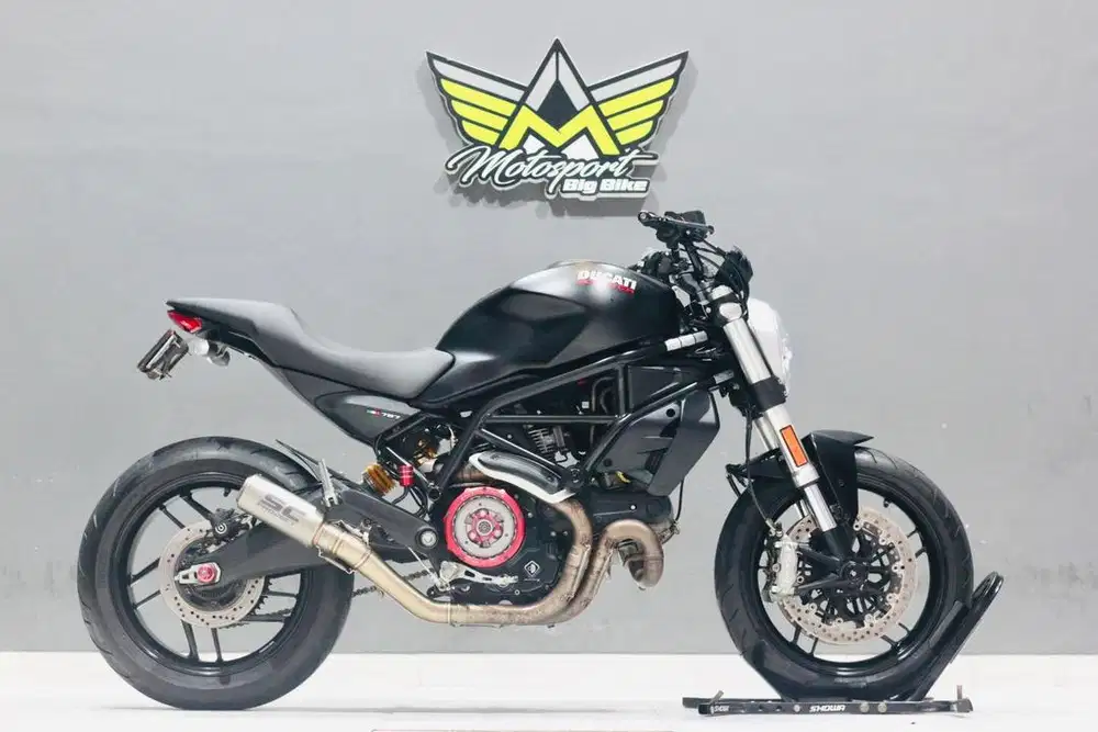 Ducati monster 797 ABS like new monster 696 monster796 monster evo1100