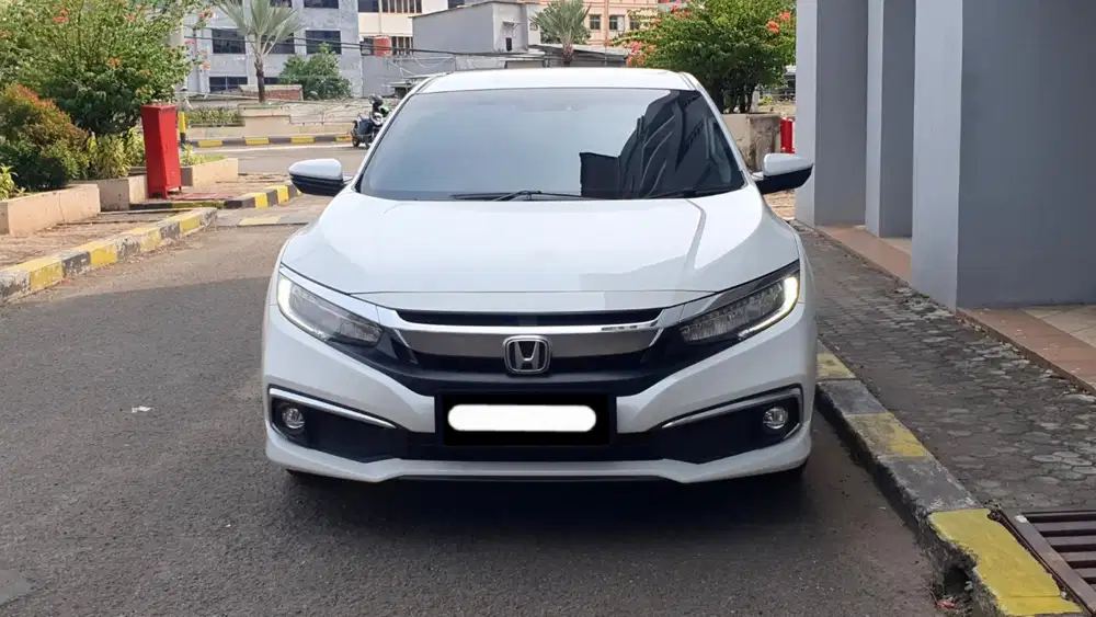 Honda civic turbo es sedan 2019 putih pajak panjang