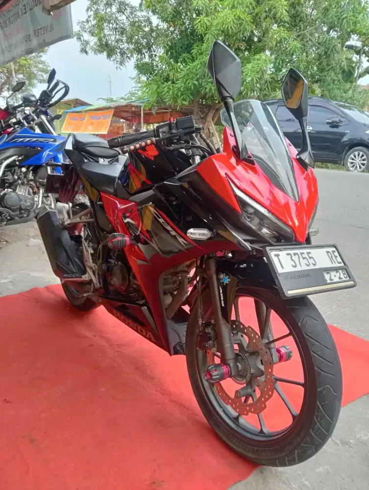 H. CBR 150R ABS
