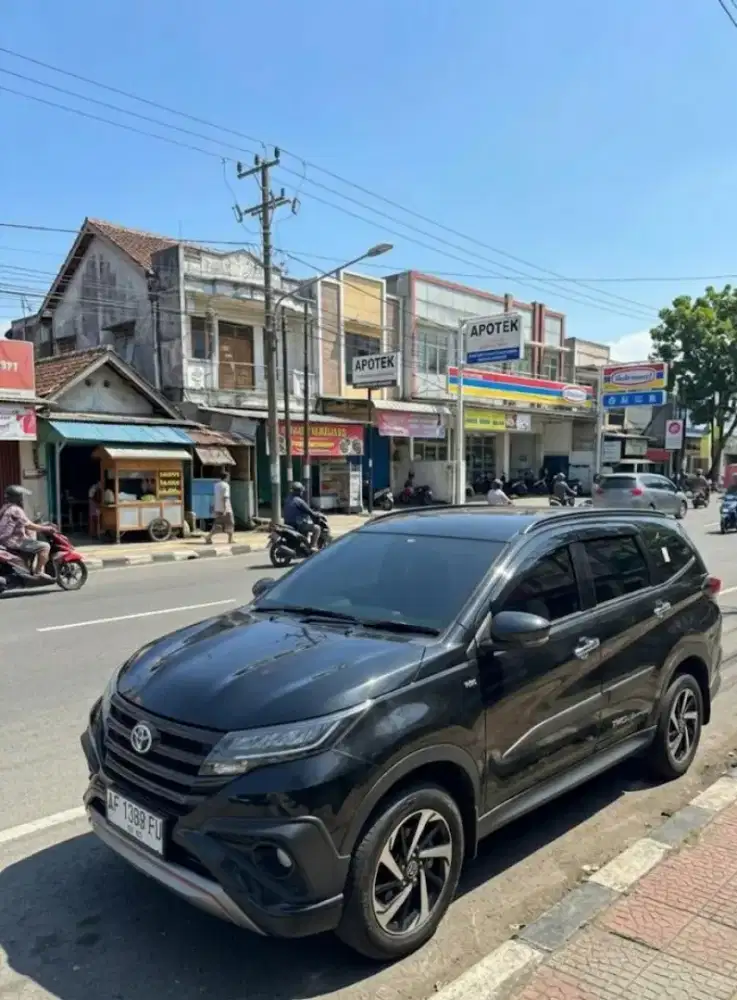 DI JUAL TOYOTA RUSH 1.5 S M/T TAHUN 2019