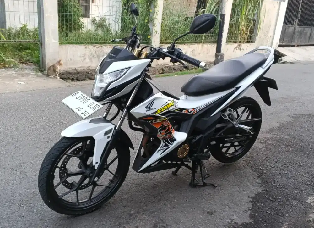 Di Jual Honda Sonic 150R tahun 2015