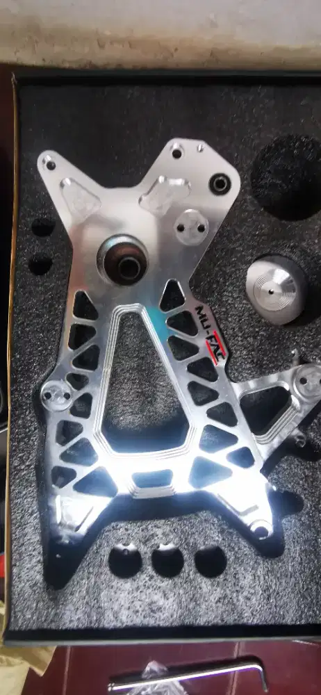 Arm Adv 150 CNC
