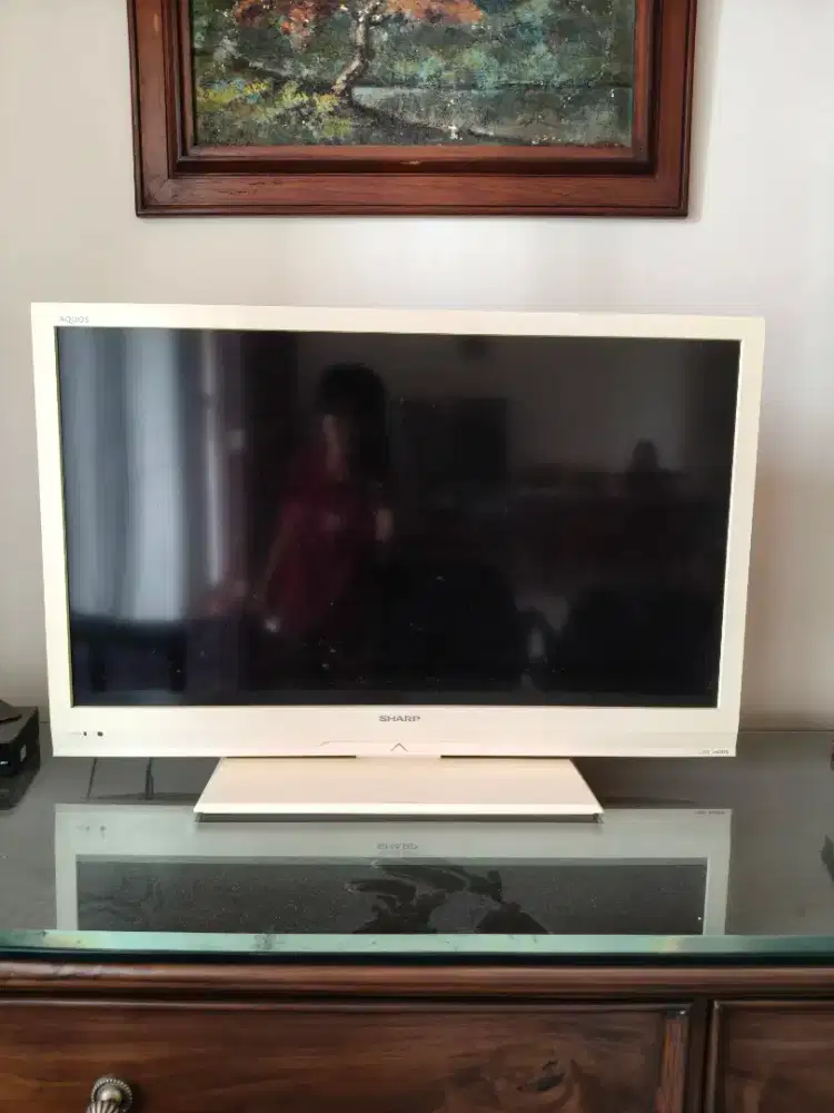 Televisi merek Sharp Aquos tahun 2015