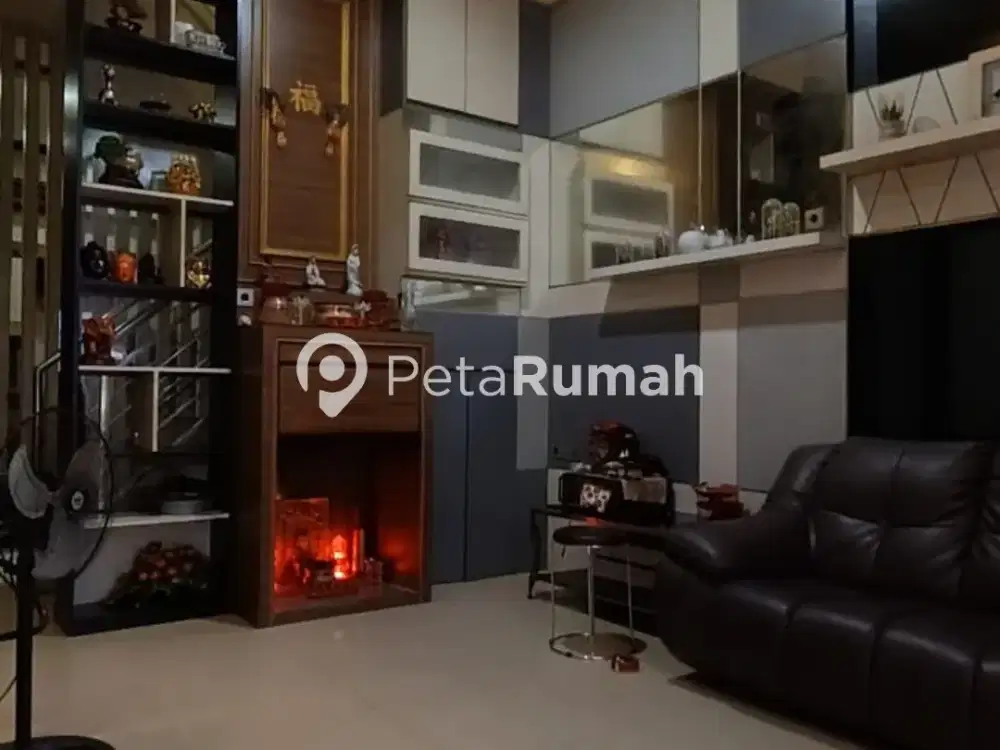 DIJUAL TOWNHOUSE KOMPLEK MESTIKA INDAH - DAERAH MANDALA (LIEPHING)