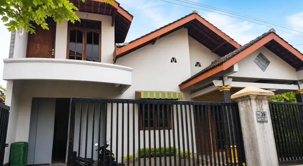 Disewakan rumah 2 tingkat di Kota Surakarta Solo
