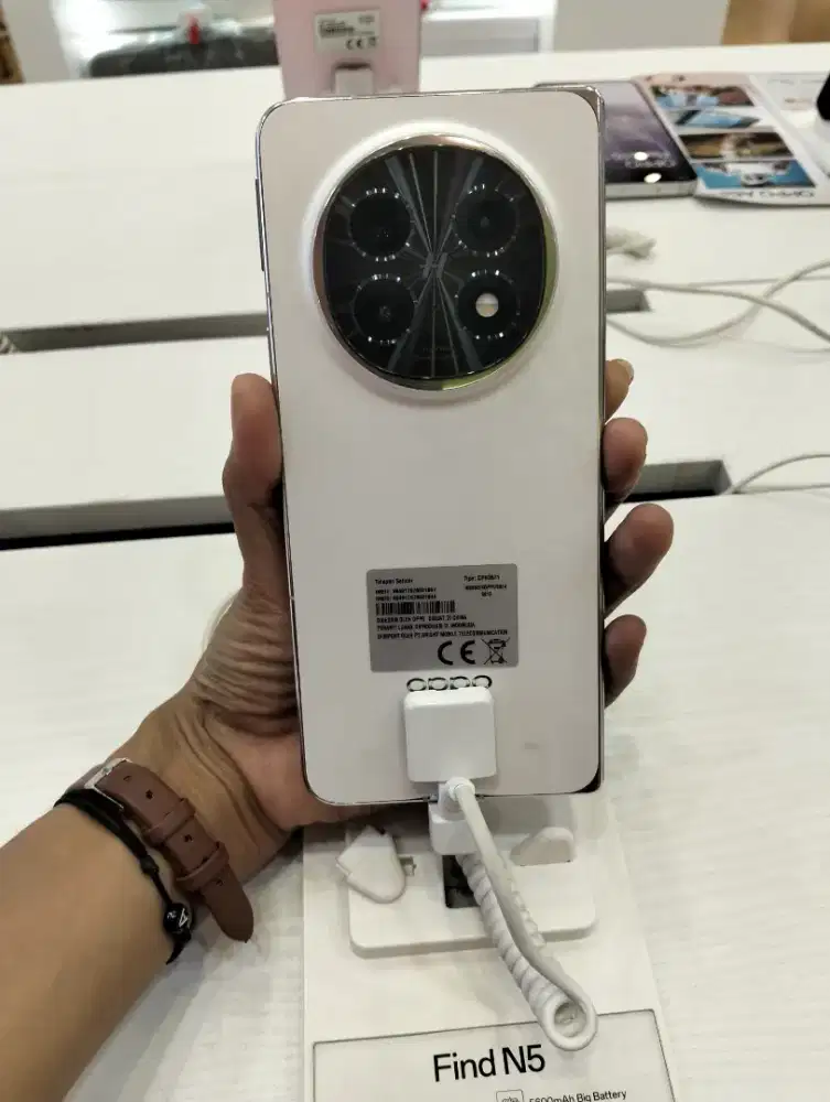 HP Oppo Find N5