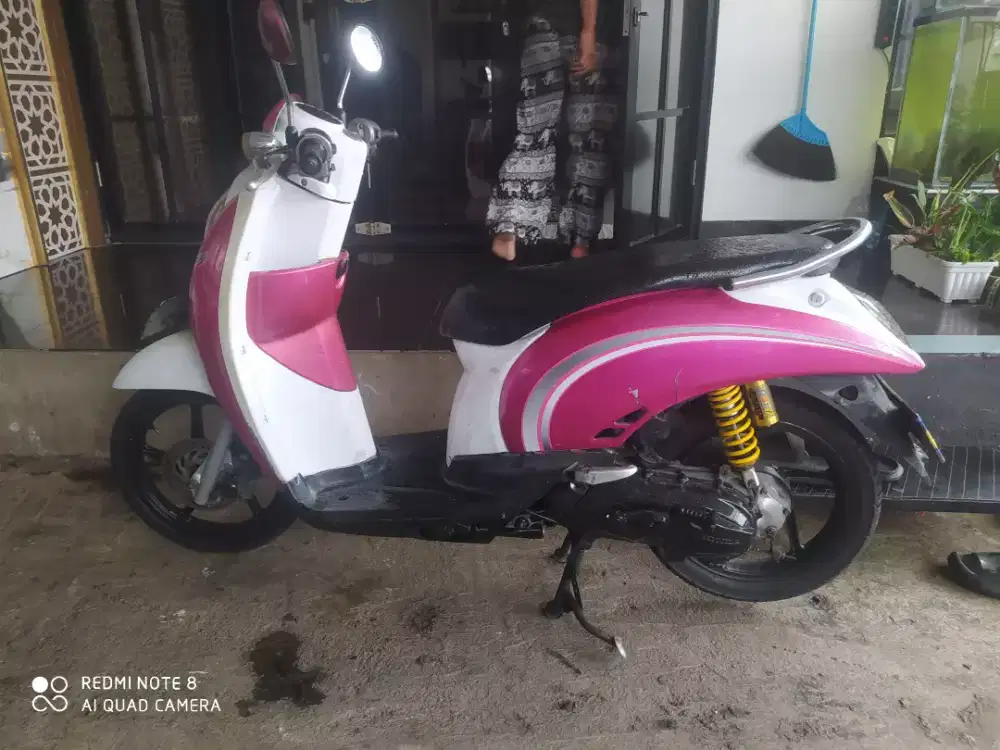 HONDA SCOOPY KARBU TH 2011 MULUS MESIN BNR2 HALUS STATER HIDUP