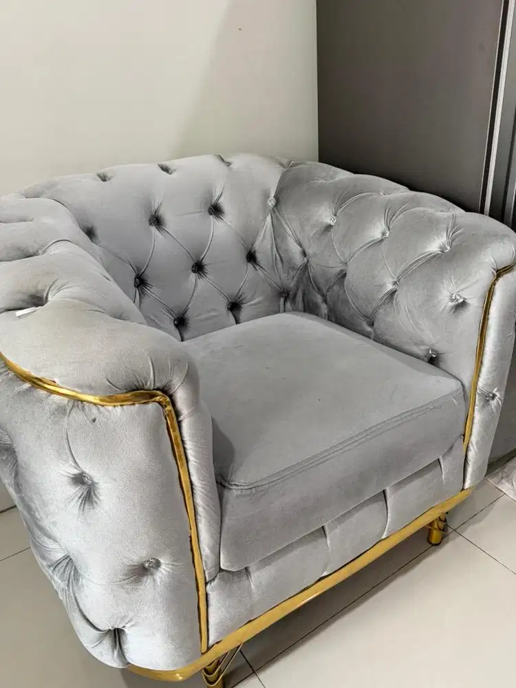 sofa bludru seat 3 + 1 dan meja