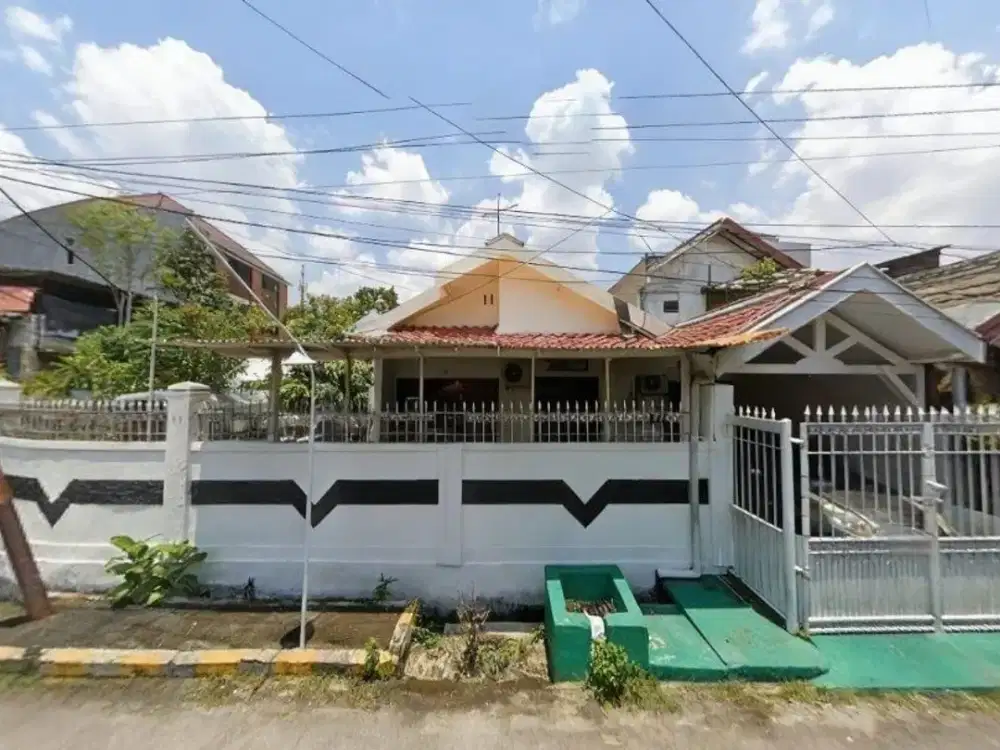 Rumah Wisma Permai STRATEGIS, ROW JALAN 2 MOBIL BISA PARKIR SAMPAI 5 MOBIL DI DEPAN AREA RUMAH LINGKUNGAN AMAN NYAMAN