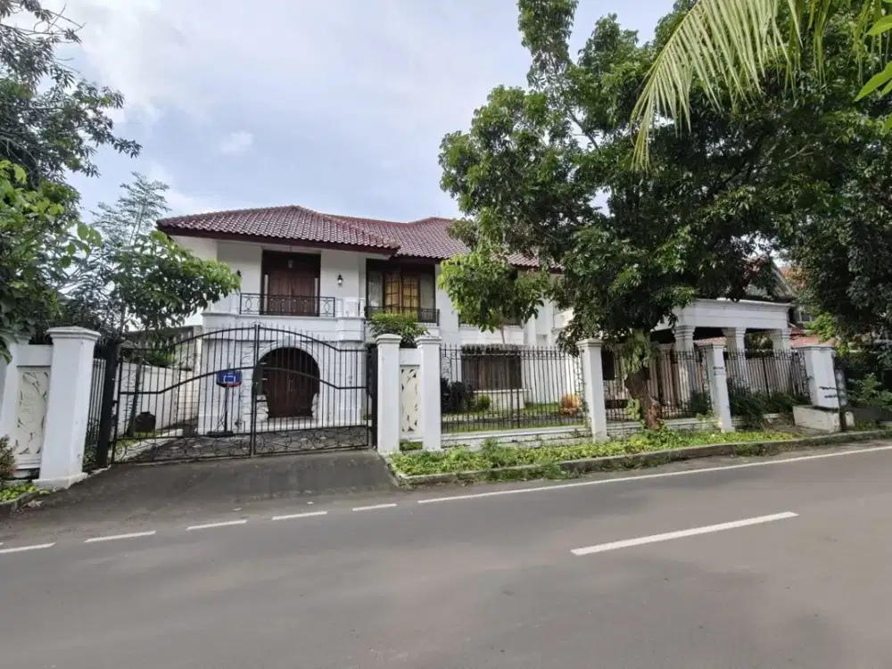 BEST BUY! Rumah Besar Duren Sawit Cocok Untuk Keluarga Besar