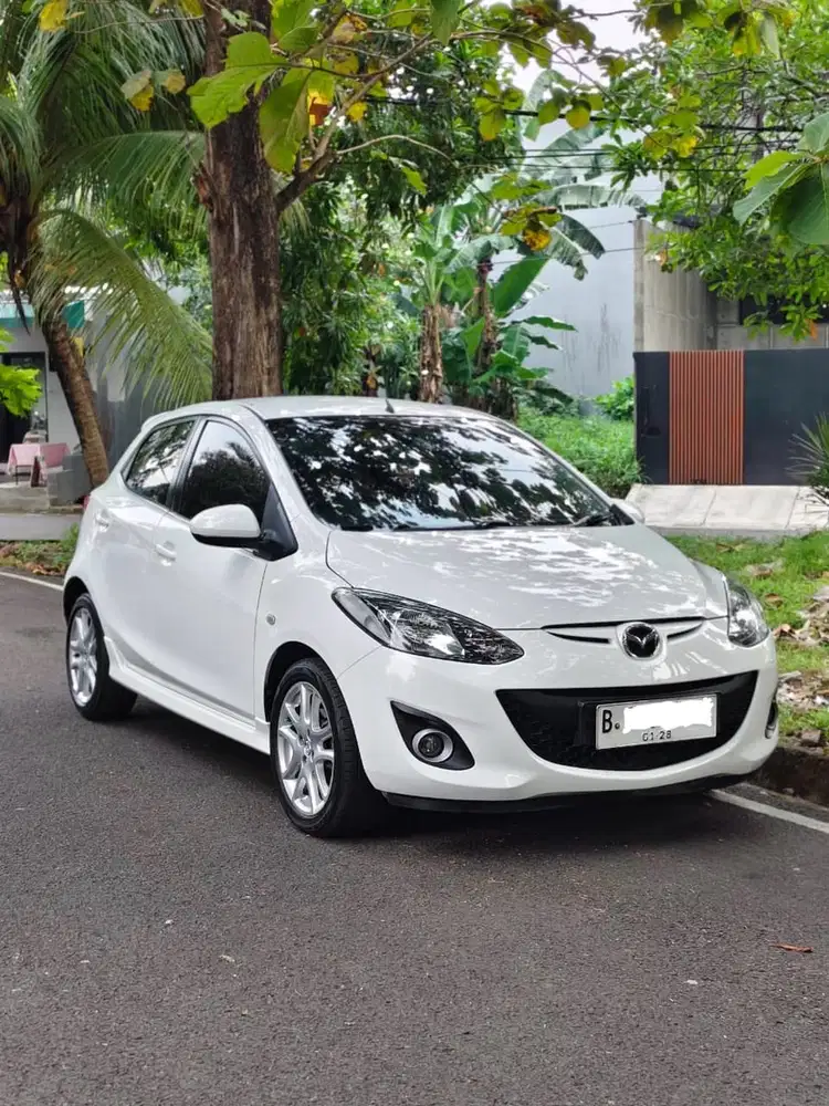 Mazda 2 2012 Bensin
