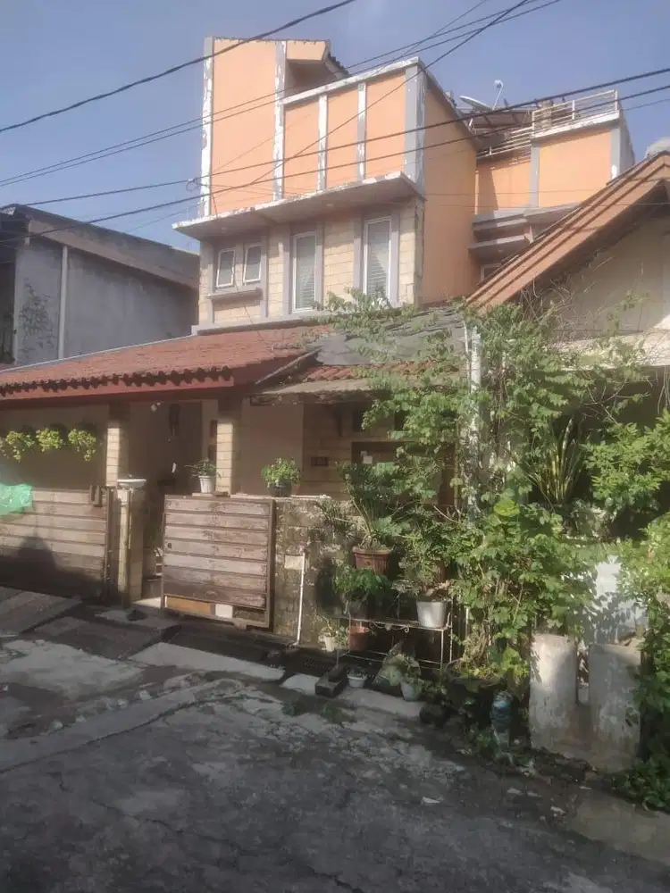 DIJUAL CEPAT MURAH TANPA PERANTARA RUMAH 3 LANTAI