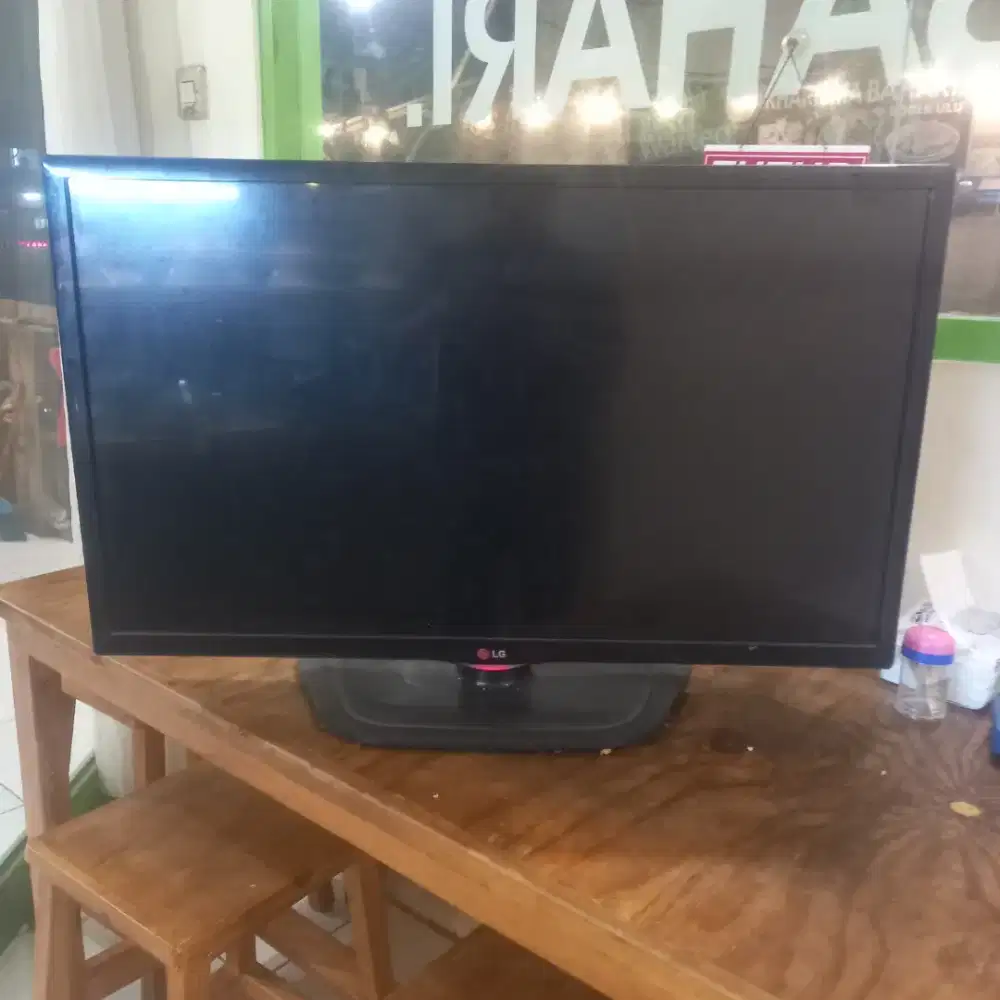 Tv led LG 32inch model 32LN5100 kondisi minus