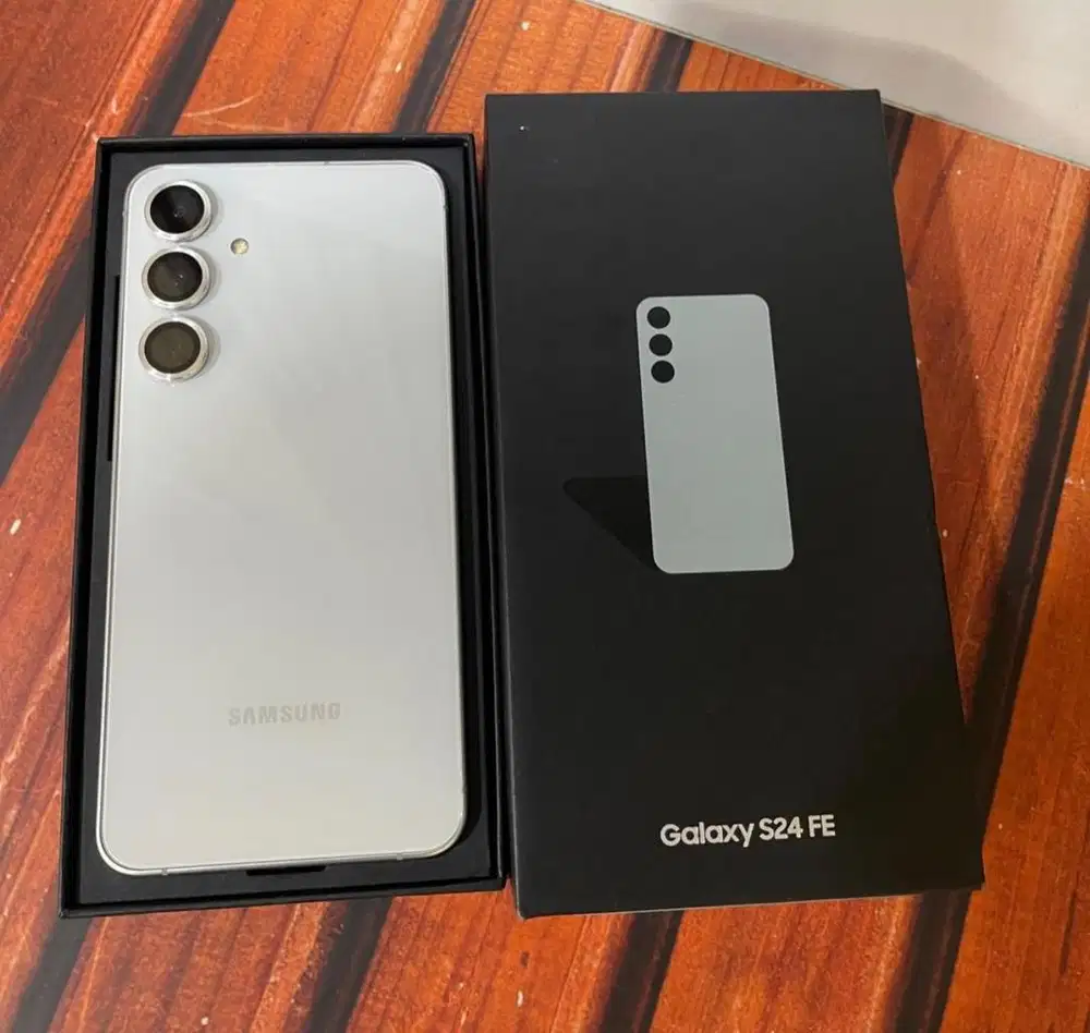 Samsung S24fe 8/256 resmi