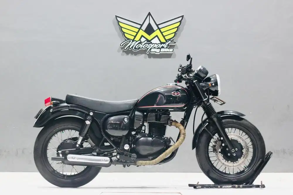 Kawasaki estrella 250 custom like new w250 MT25 er6n KTM Duke390