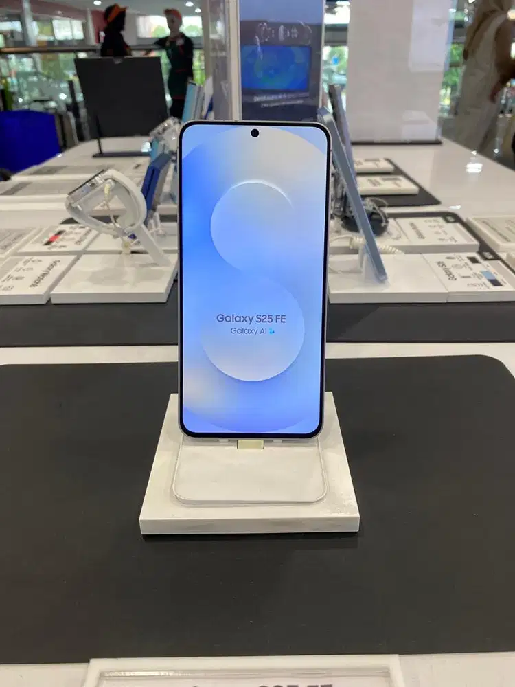 Samsung S25 FE new