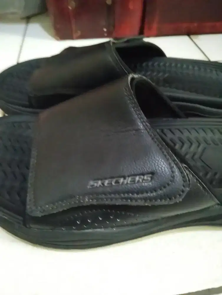 Sendal Skechers original (kondisi kaya baru ( Harga baru d1 jtan)