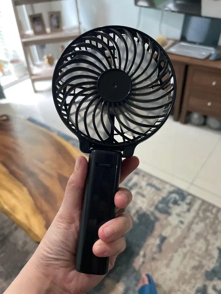 Kipas portable recharhable