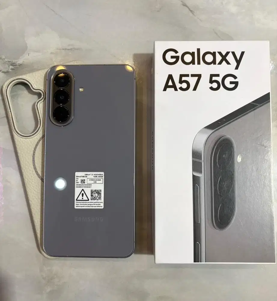 Samsung A57 12/256gb umur 2minggu bonus adaptor
