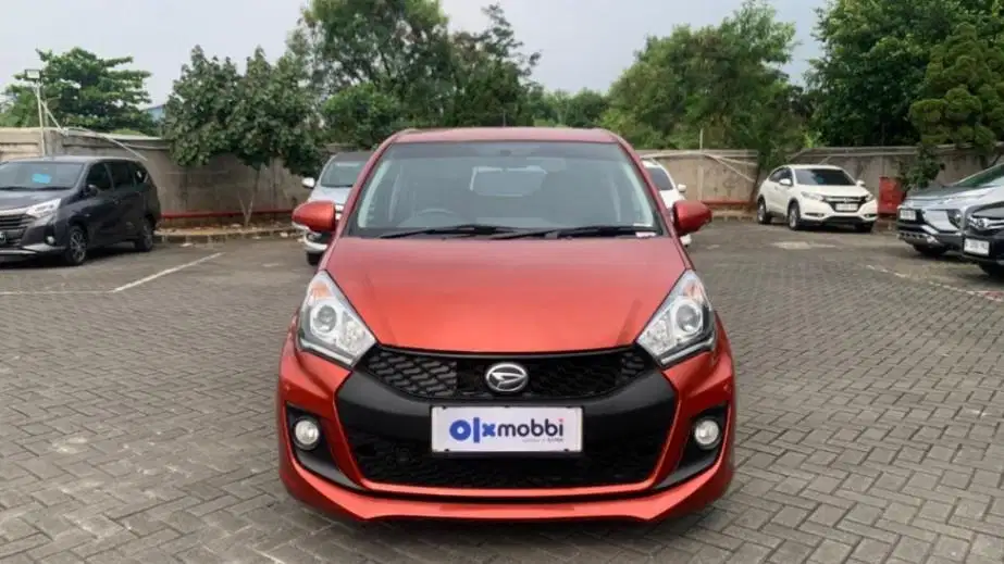 DP MURAH Daihatsu Sirion 1.3 Bensin-MT 2017 Orange CKKBB