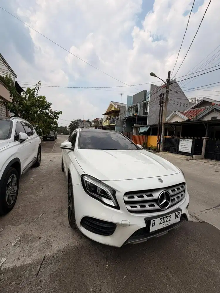 Mercedes-Benz GLA200 2018 Bensin