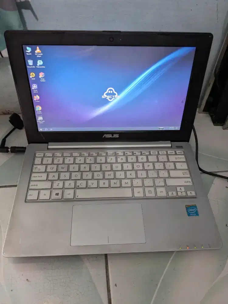 Laptop Asus X201E Ram 4 Normalan Tinggal Pake Aja