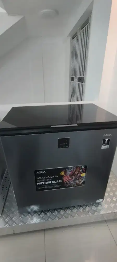 AQUA CHEST FREEZER 220L DARK GREY