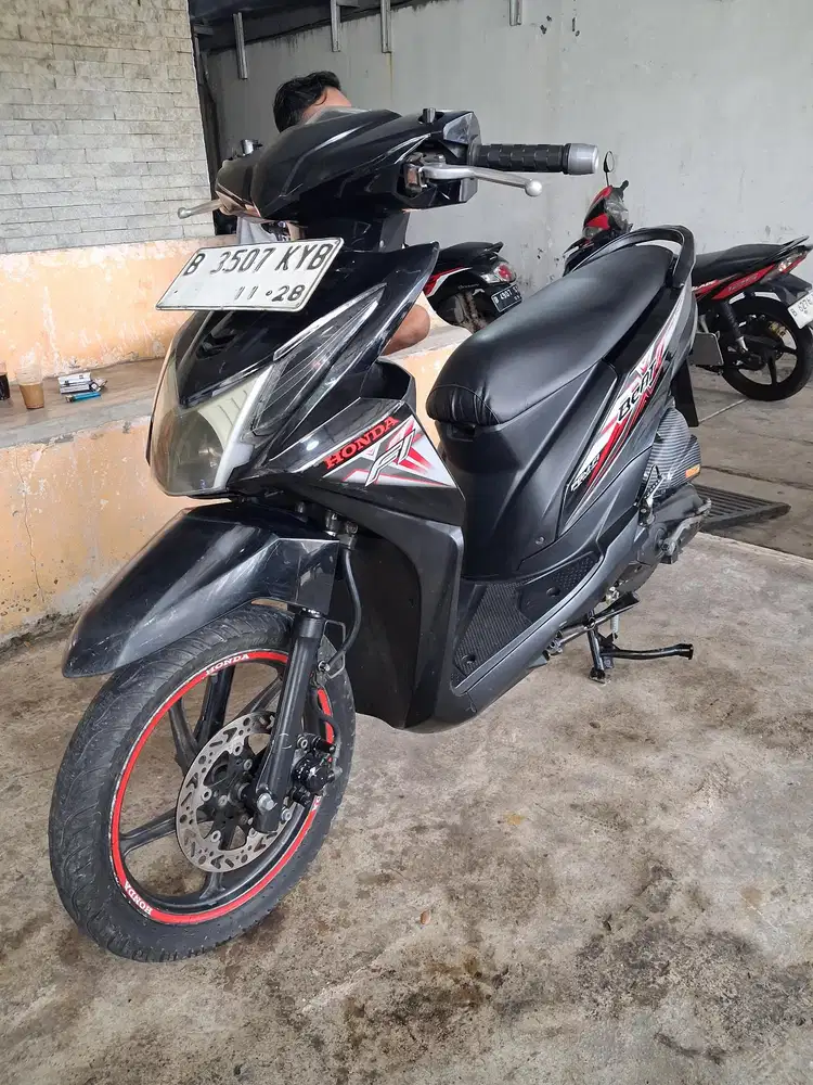 (A) Honda Beat Tahun 2015