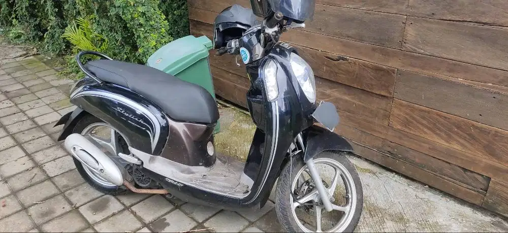 Scoopy th 2016 Hitam Mulus Ga pernah Laka / Jatuh .MURAH PLAT DK