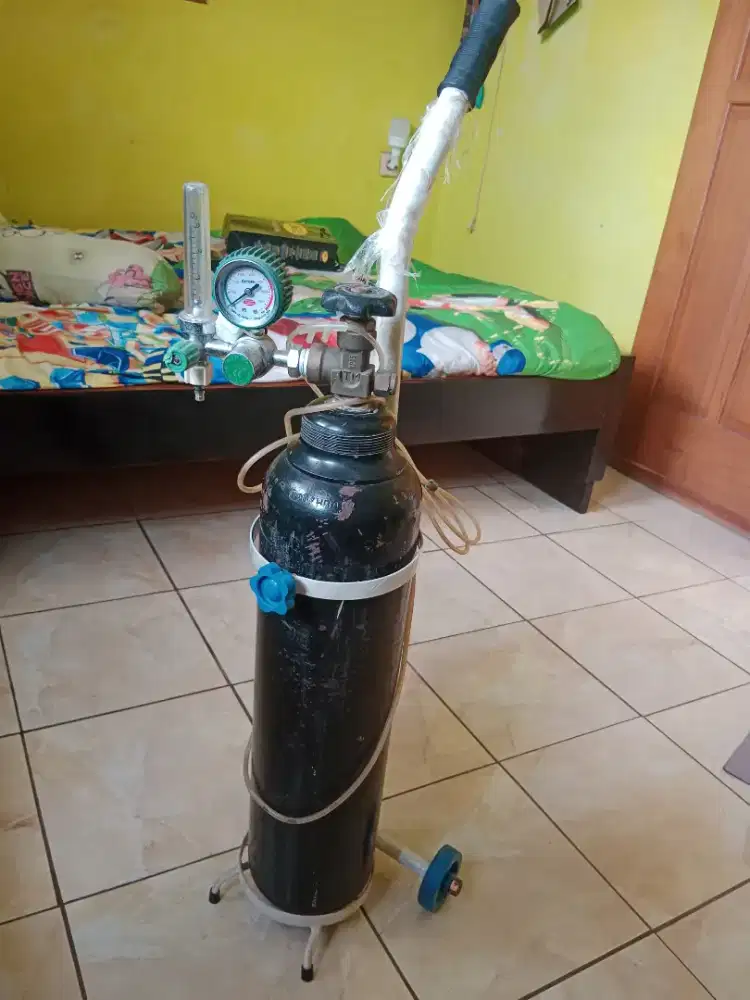 Tabung oksigen 1 m³ + regulator