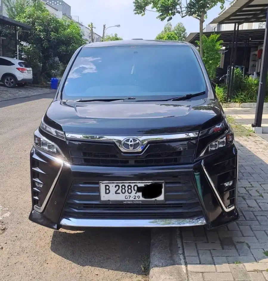 Km 60rb Toyota Voxy 2019 CASH tangan pertama full original siap pakai