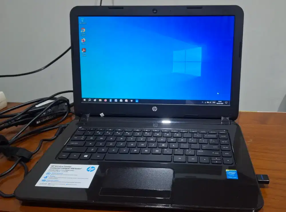 Laptop HP 14 (Hitam)