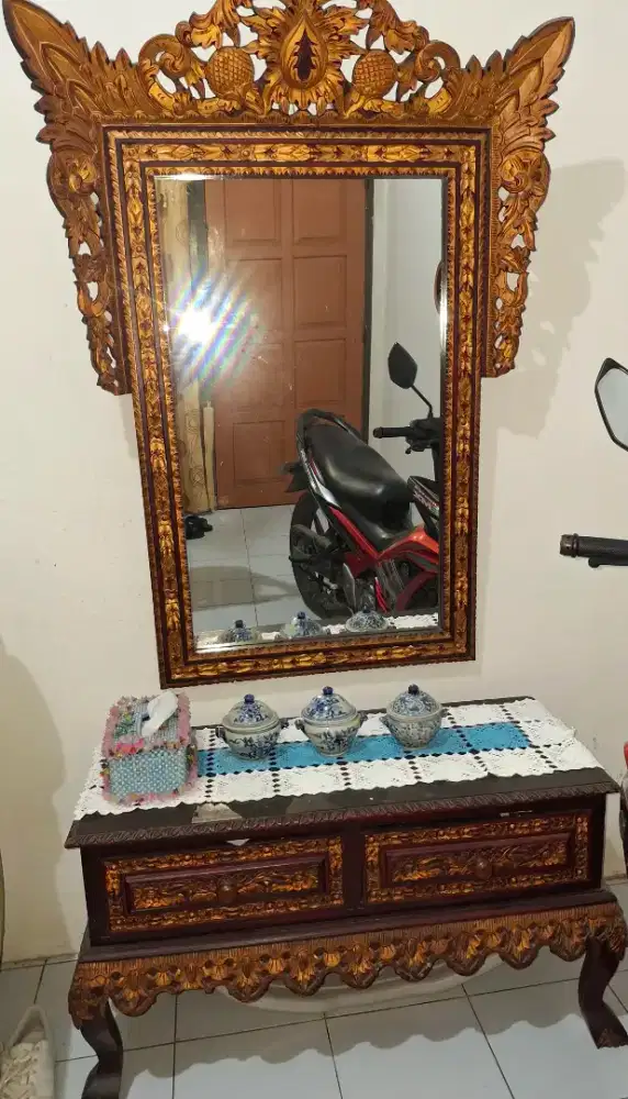 Meja Hias Ukiran Palembang