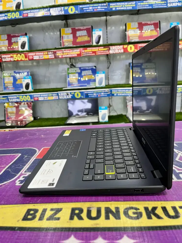 NEW LAPTOP ASUS VIVOBOOK E1404FA