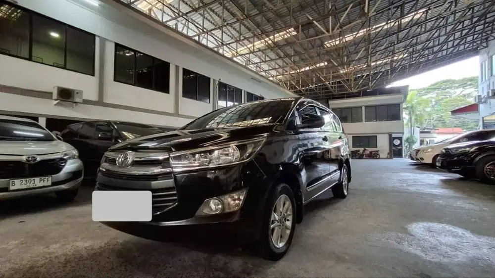 Toyota Kijang Innova (2017)
