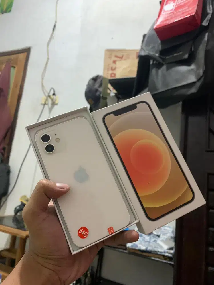 Iphone  12 basic 64 gb