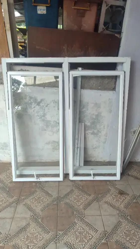 Kusen dan jendela aluminium 135 x 135