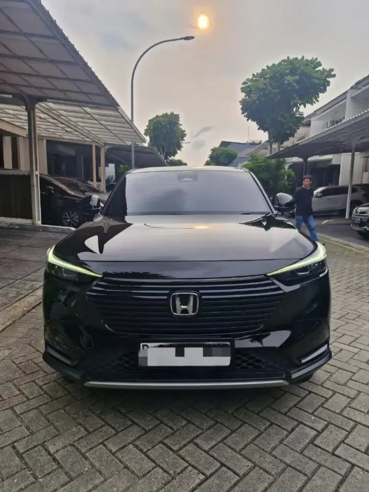 Honda HR-V 1.5L SE CVT 2023 – Hitam Mutiara